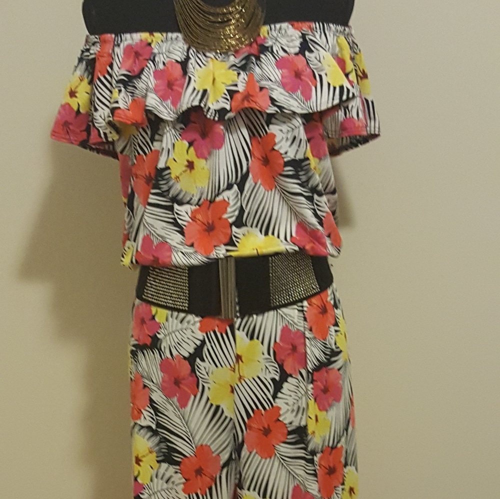 Beautiful Off The Shoulder Floral Jumpsuit (Plus)